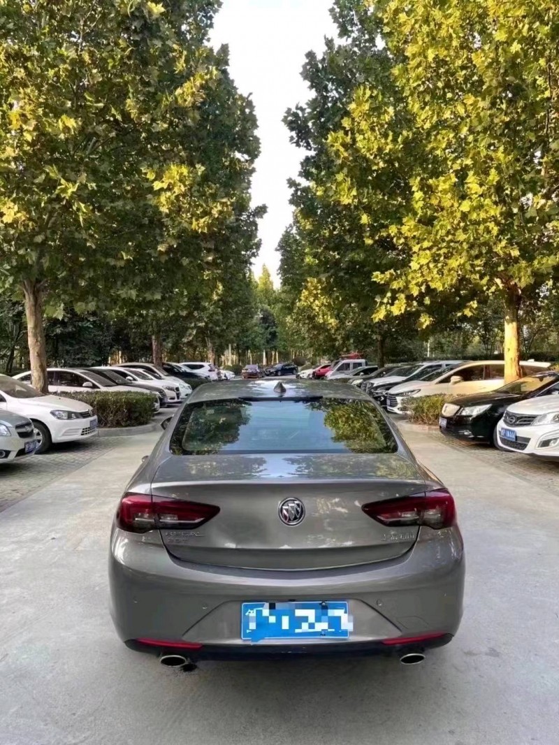 东营18年别克君威9