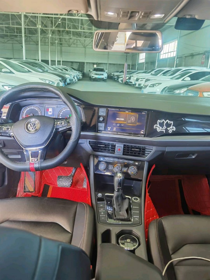 保定19年大众宝来8