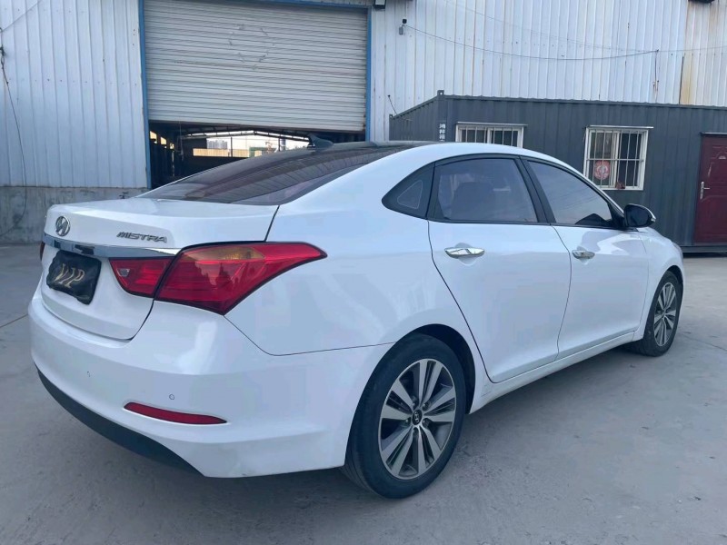 济宁17年现代名图8