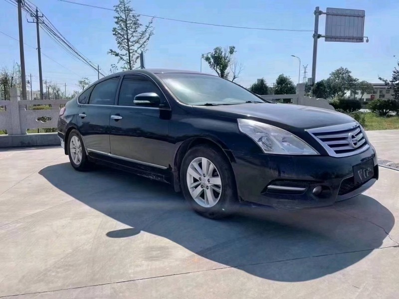 济南12年日产天籁6