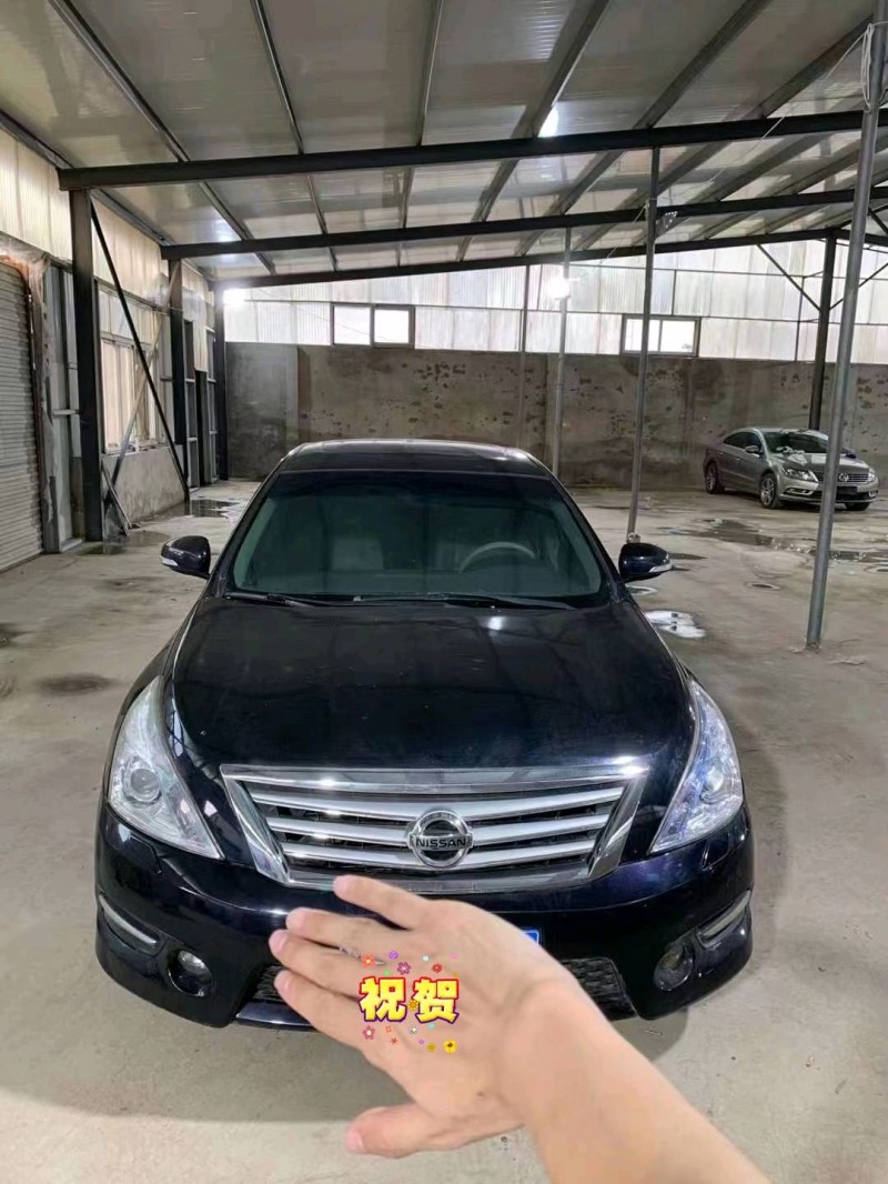 济南12年日产天籁1