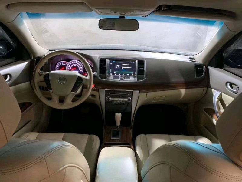 济南12年日产天籁7