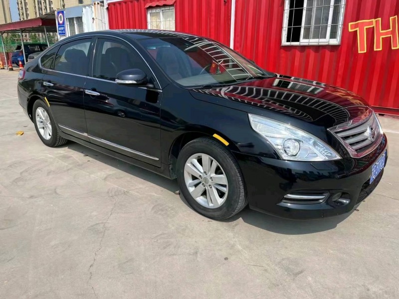 济南12年日产天籁4