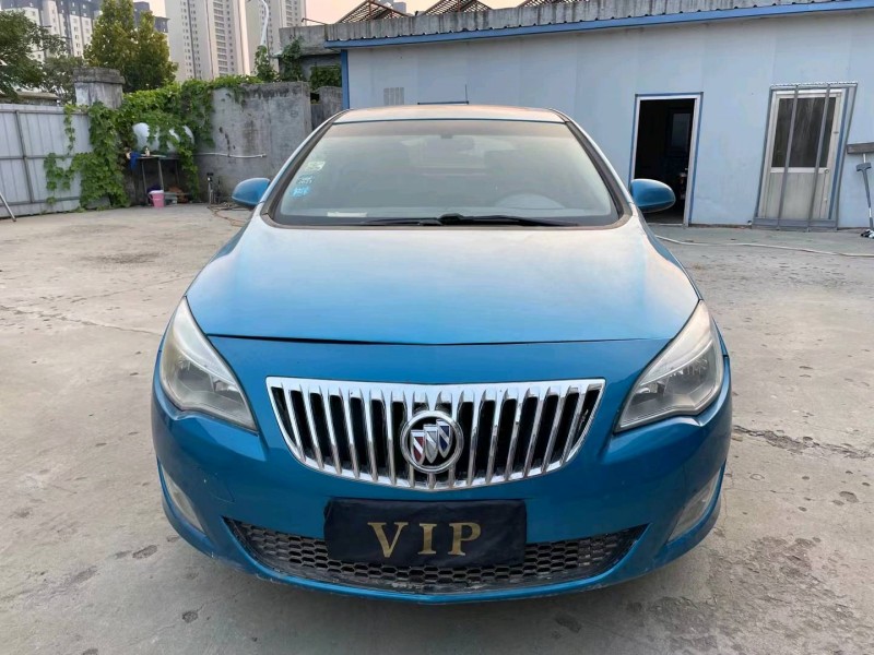 济宁13年别克英朗GT1