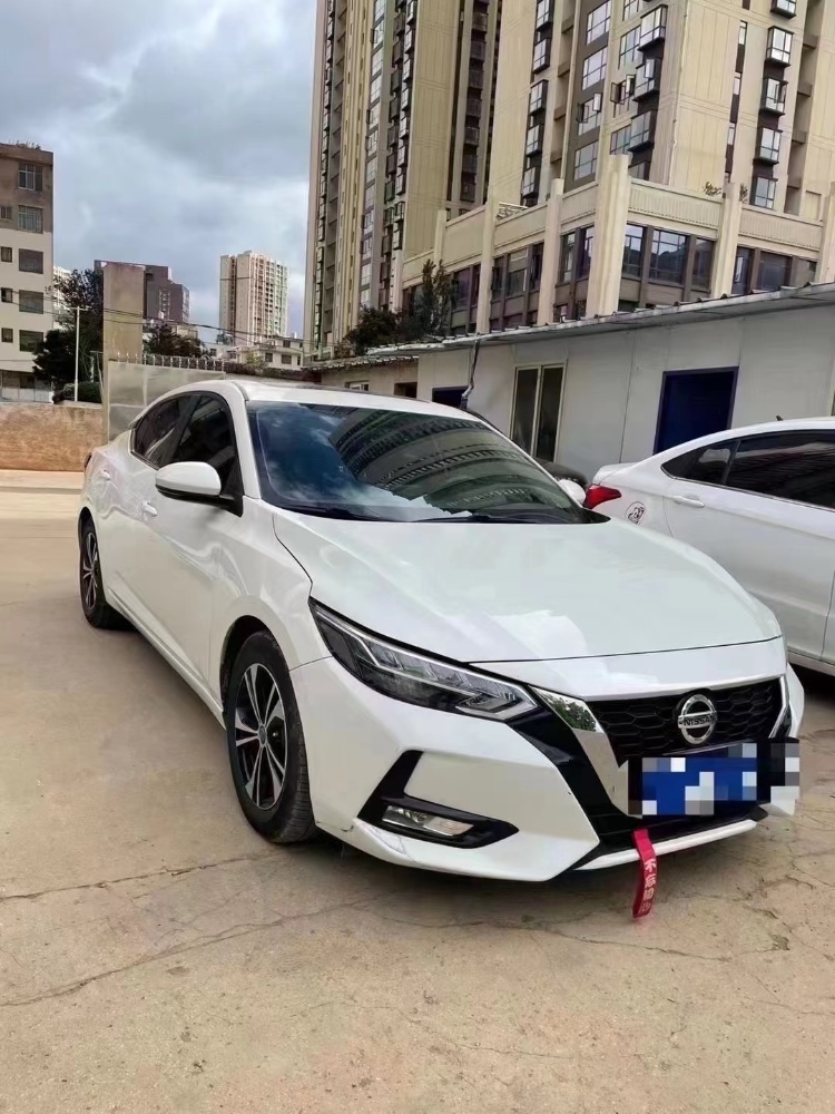 曲靖20年日產軒逸4