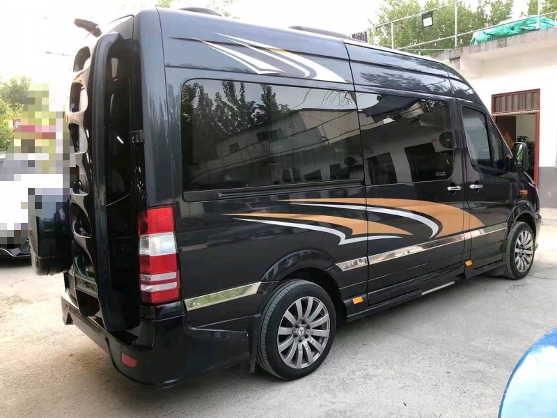 济宁14年奔驰斯宾特4