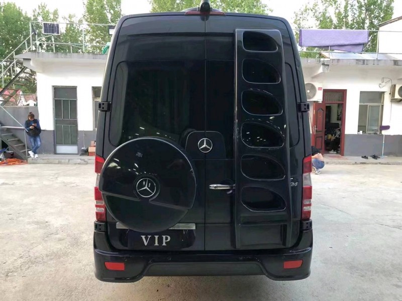 济宁14年奔驰斯宾特6