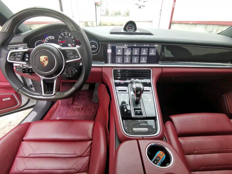 徐州19年保时捷帕拉梅拉3