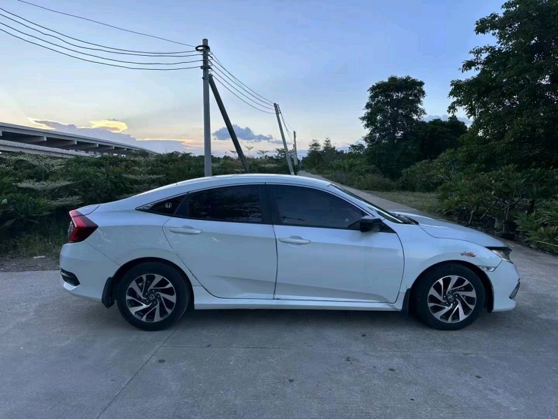 宜春19年本田思域3