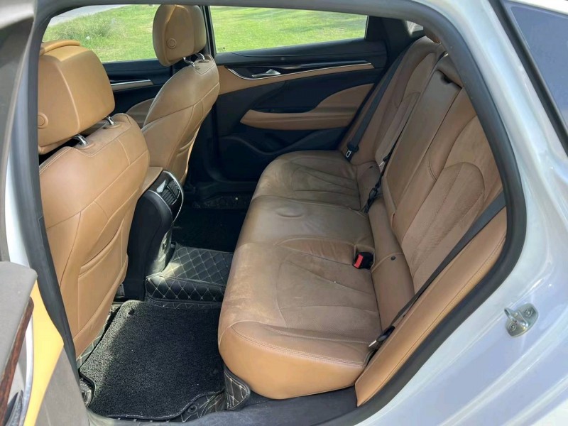 泰州16年别克君越4