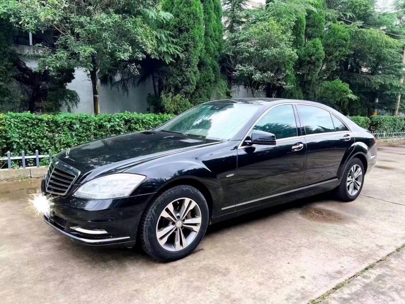 东营13年奔驰S4