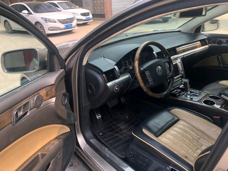 保定10年大众辉腾5