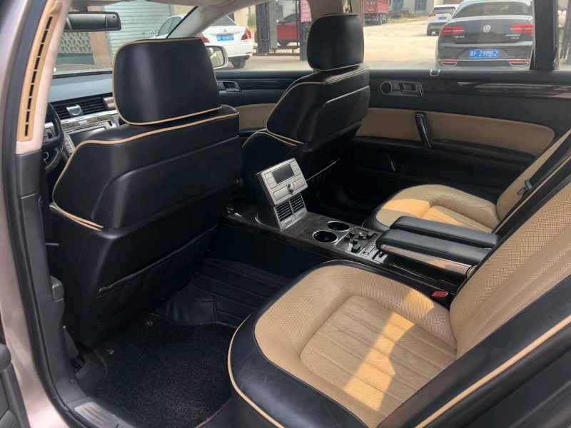 保定10年大众辉腾7