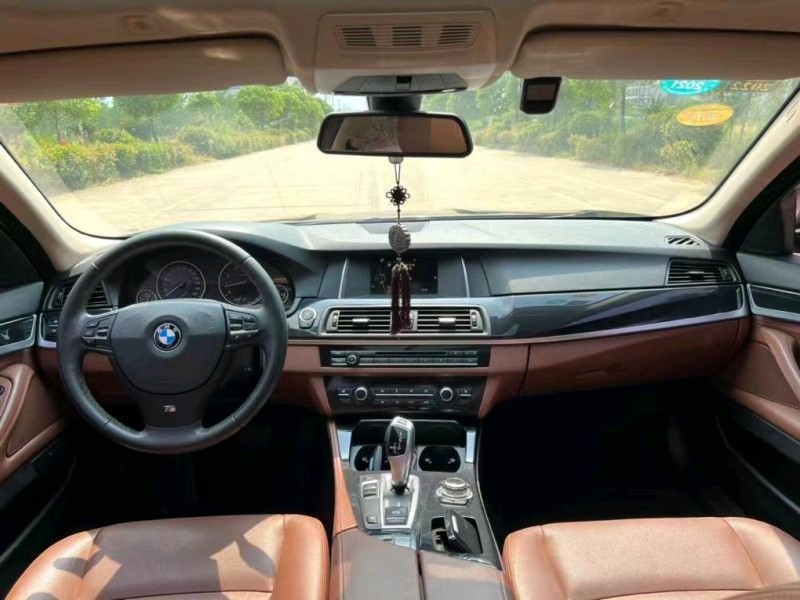 盐城16年宝马5系8