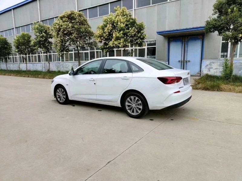 北京22年雪佛兰科鲁泽8