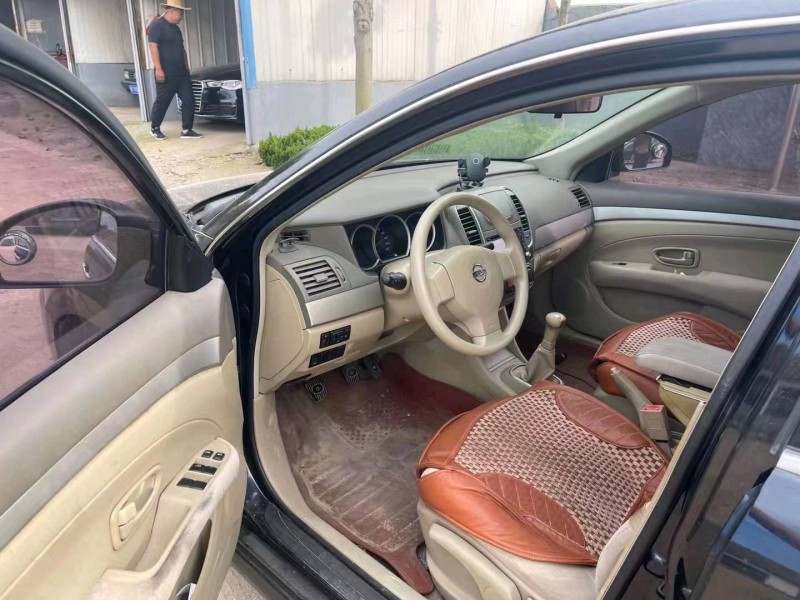 济南15年日产轩逸7