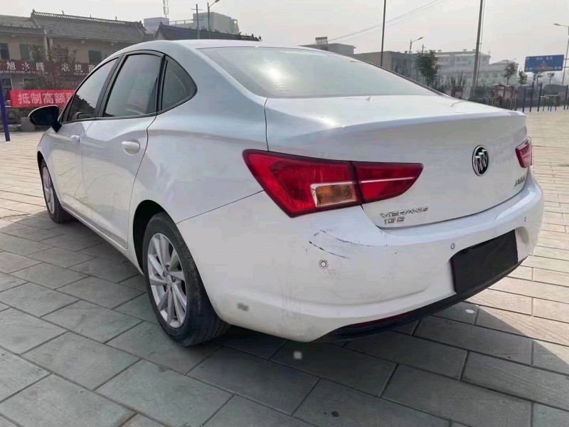 北京17年别克威朗5