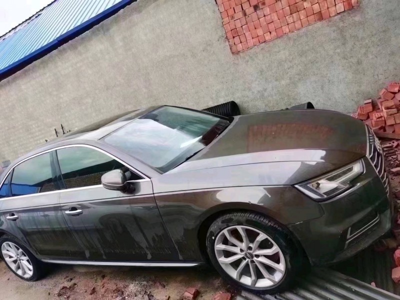 北京18年奥迪A4L1