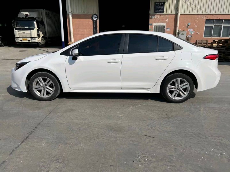 东莞20年丰田雷凌8