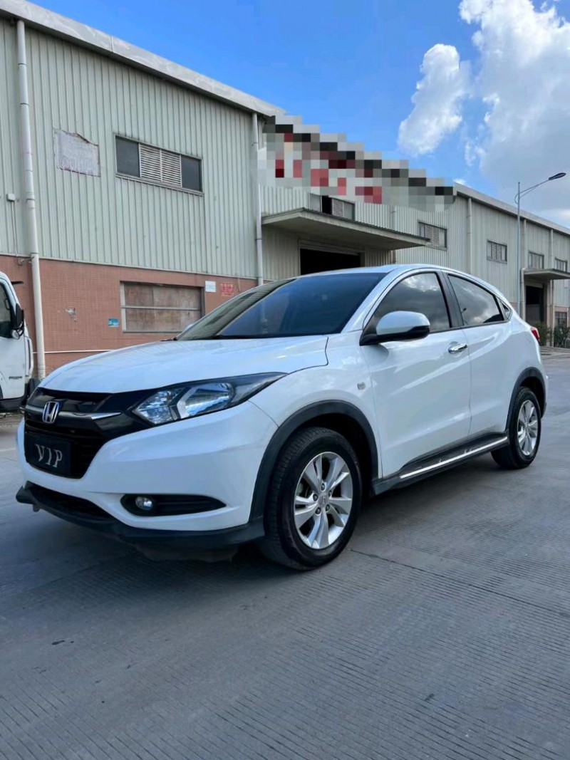 东莞18年本田缤智2