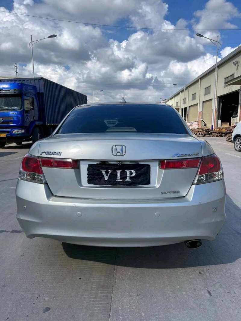 东莞08年本田雅阁9