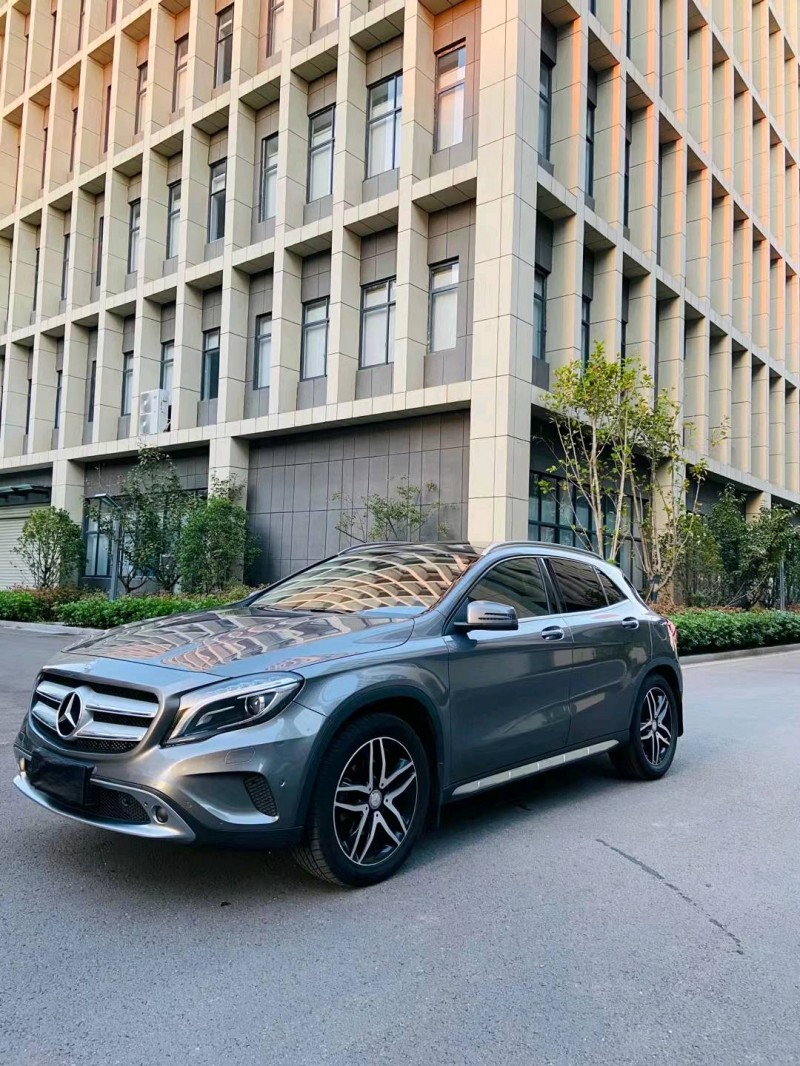 徐州16年奔驰GLA3