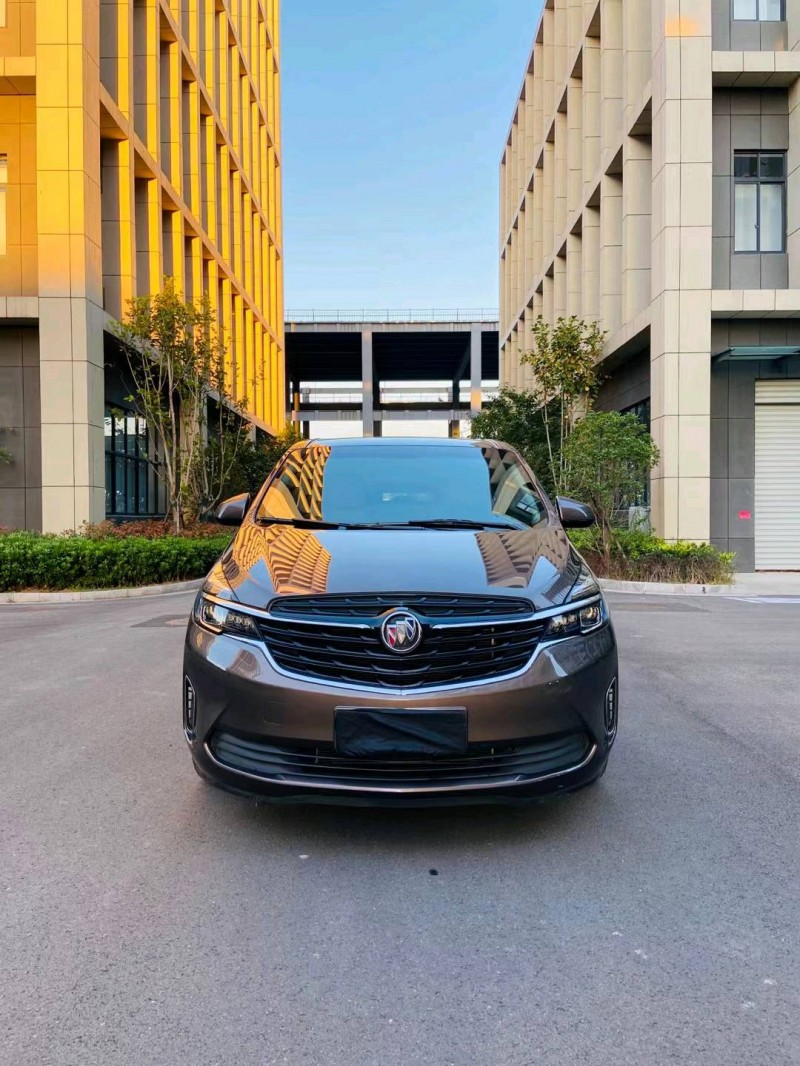 徐州21年别克GL81