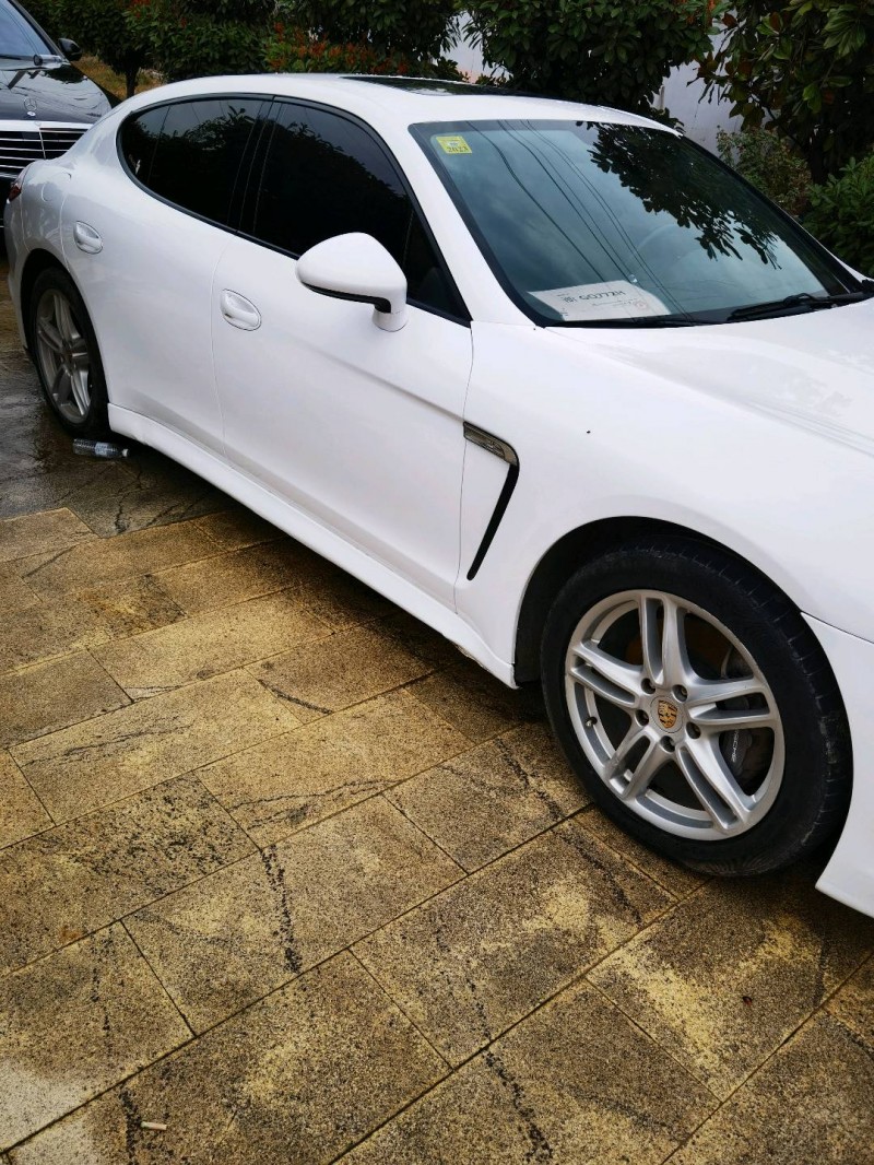 徐州10年保时捷帕拉梅拉4