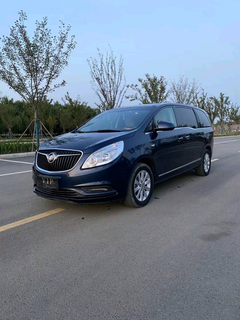 徐州17年别克GL82