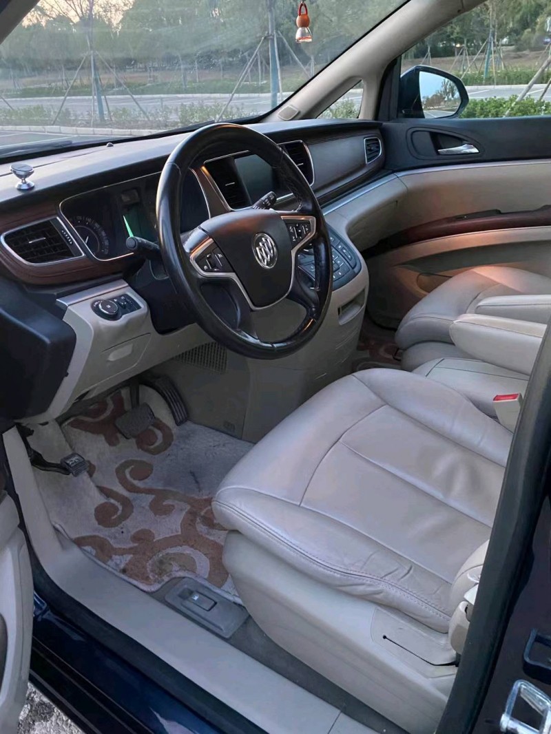 徐州17年别克GL86