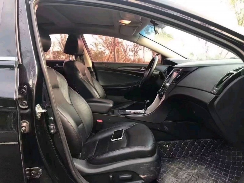 徐州14年现代索纳塔八4