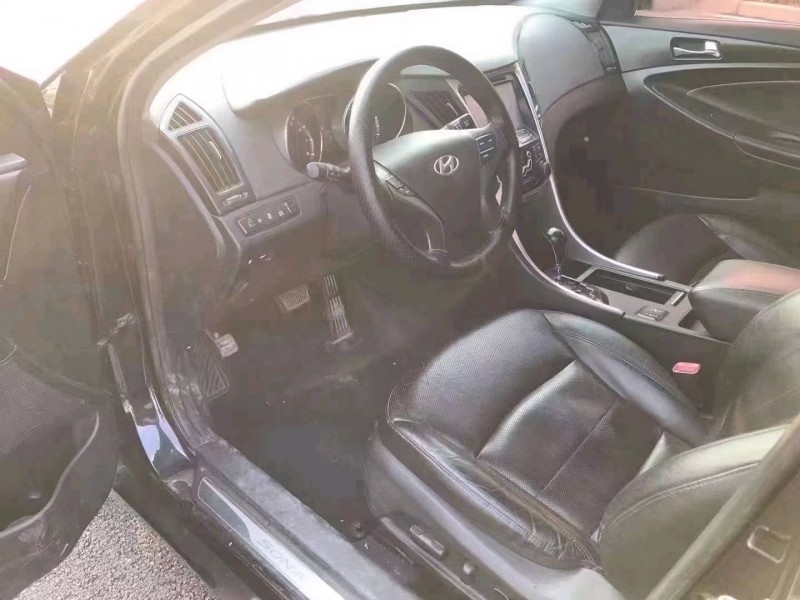 徐州14年现代索纳塔八6