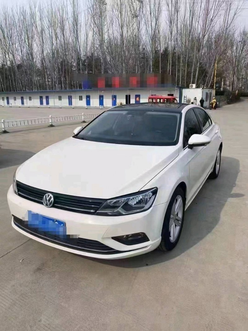 济南17年大众凌渡2