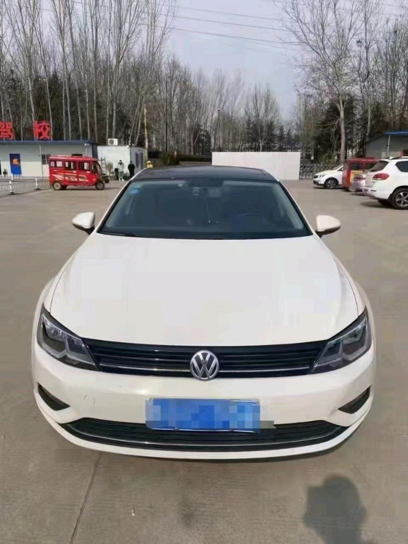 济南17年大众凌渡1