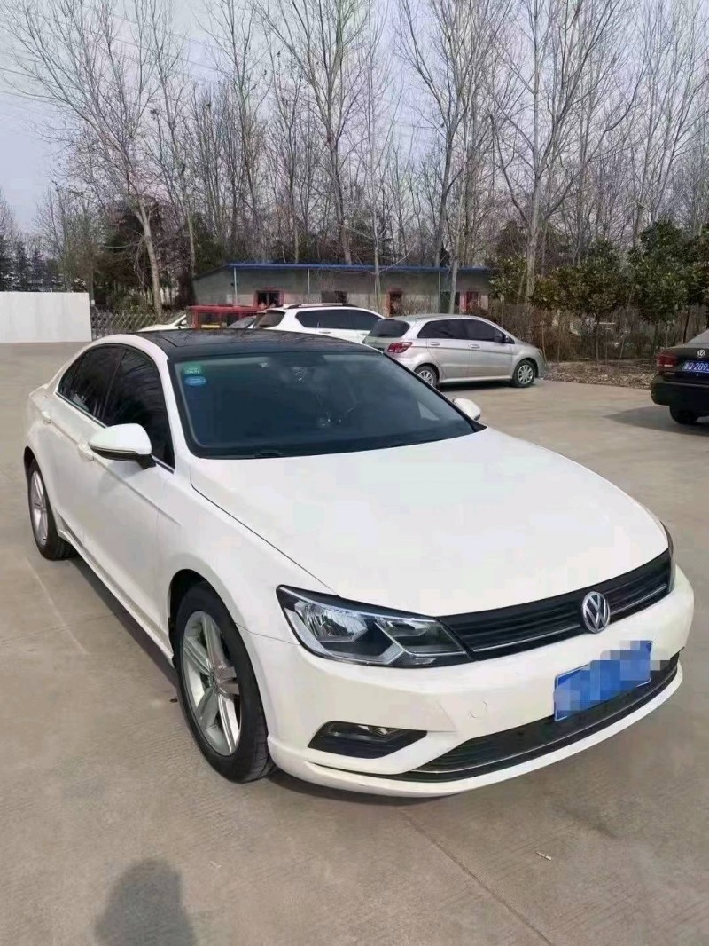 济南17年大众凌渡3