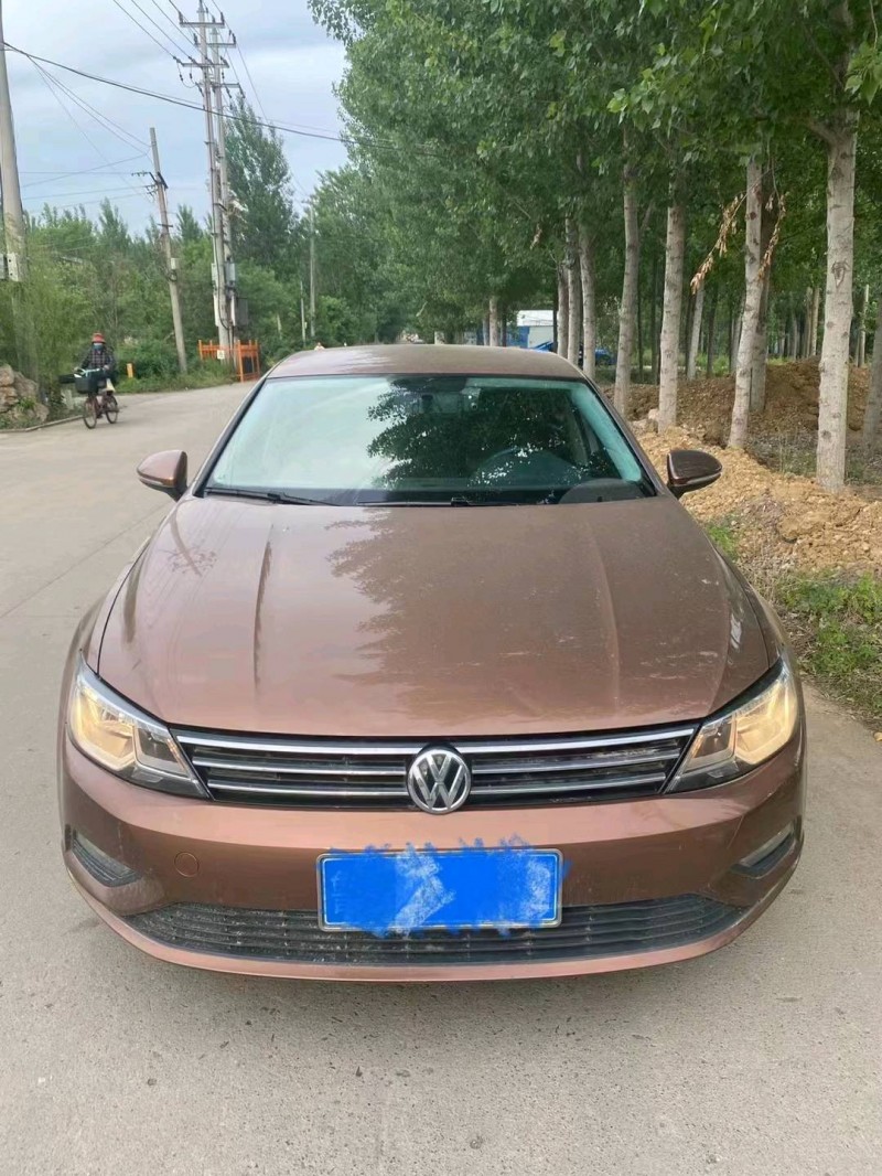 济南17年大众凌渡1