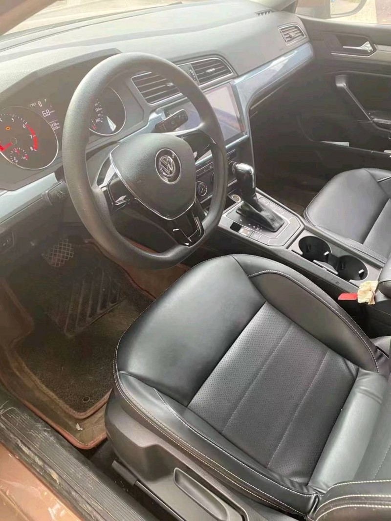 济南17年大众凌渡4