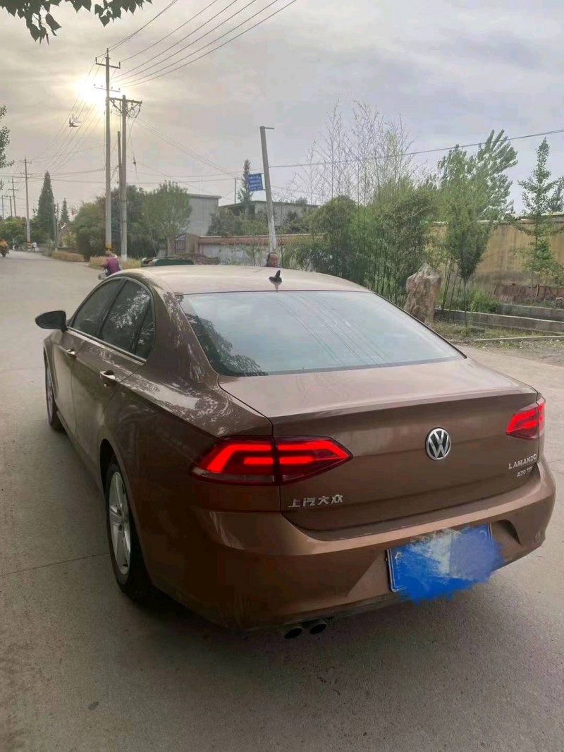 济南17年大众凌渡7