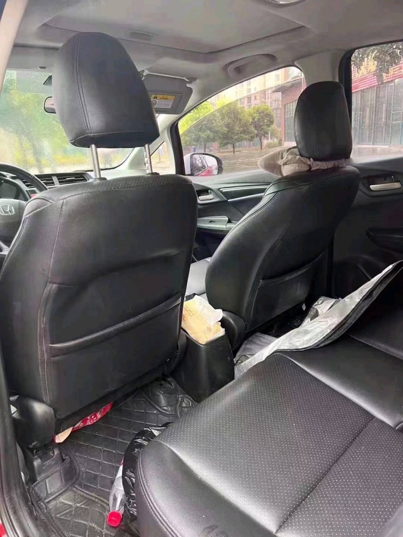 重庆17年本田飞度5