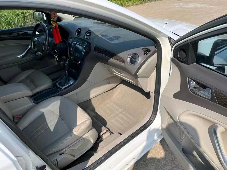 盐城12年福特蒙迪欧-致胜4