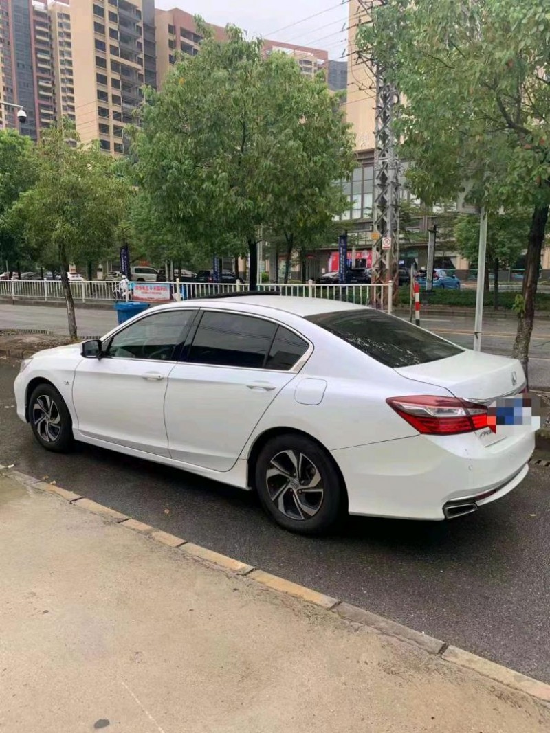 广州17年本田雅阁3