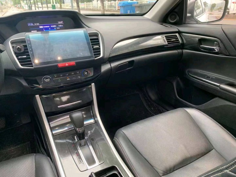 广州17年本田雅阁7