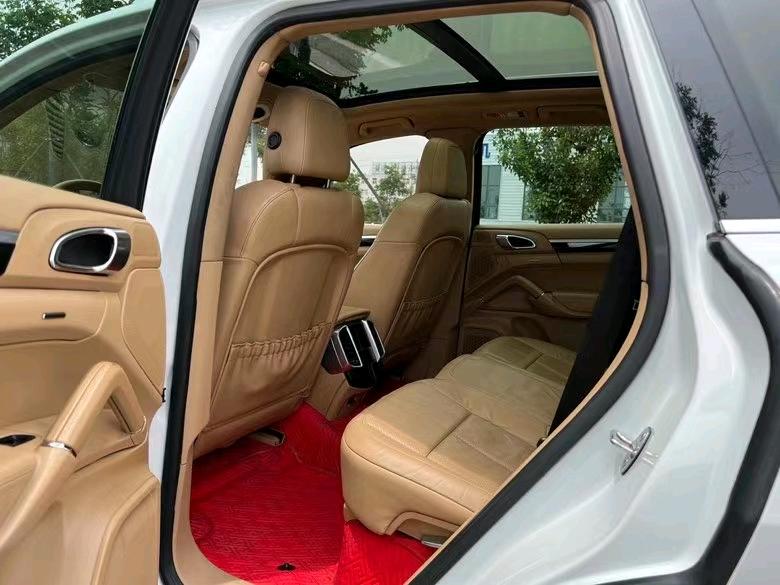 盐城14年保时捷卡宴5