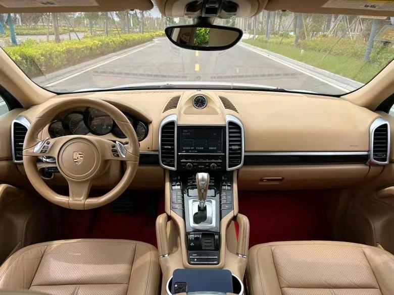 盐城14年保时捷卡宴7