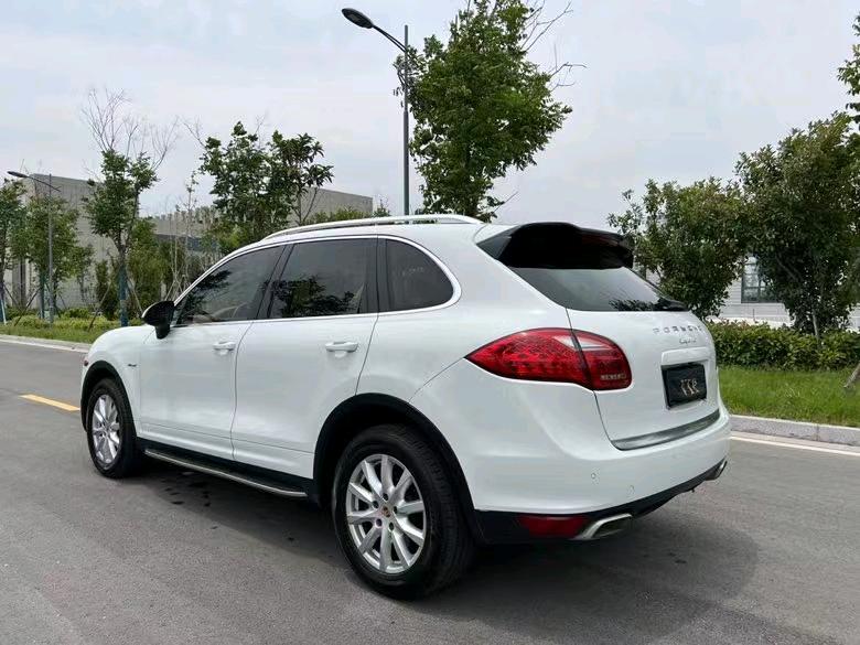 盐城14年保时捷卡宴8