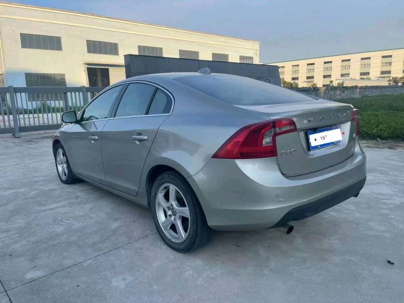 泰州13年沃尔沃S60L7