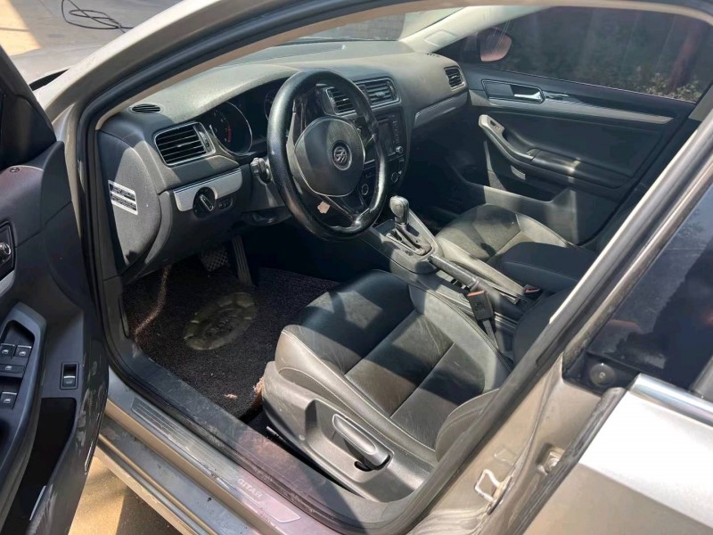 保定16年大众速腾4