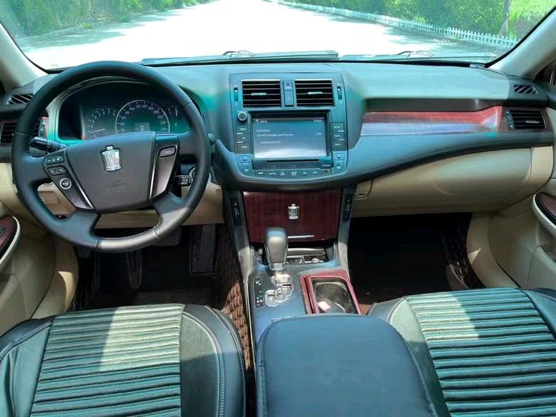 盐城11年丰田皇冠4