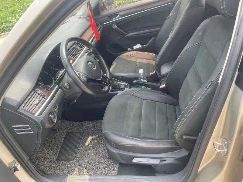 泰州16年大众宝来3