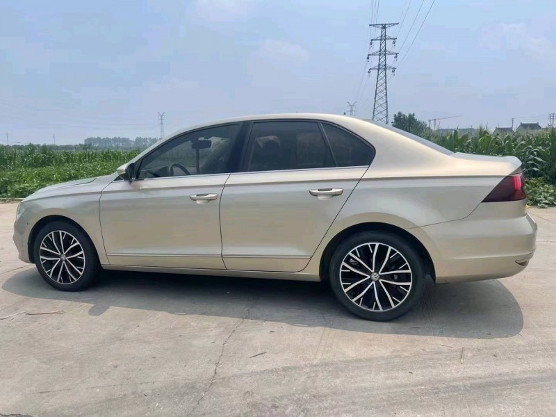 泰州16年大众宝来5